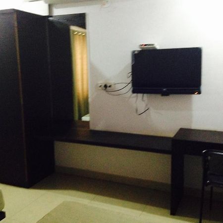 Aston Service Apartment Bangalore Buitenkant foto