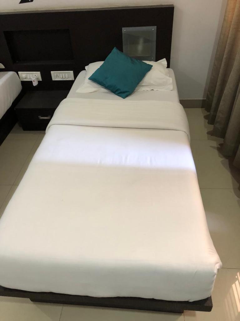Aston Service Apartment Bangalore Buitenkant foto